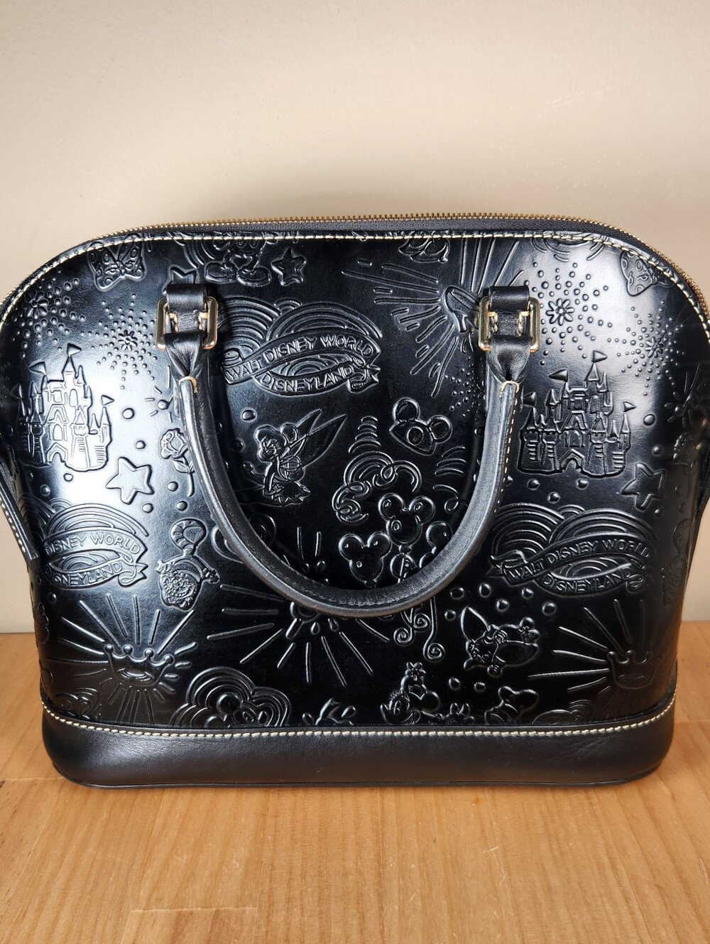 DOONEY & BOURKE Disney Sketch Handbag Black Leather Cross Body Embossed Rare - Picture 4 of 16